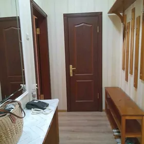 Гаудан В 4/4 этаж 2 ком