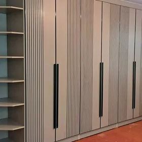 MEBEL KÖMEKÇI IŞGAR GÖZLAÝAN