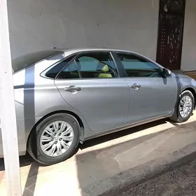 Toyota Camry 2015