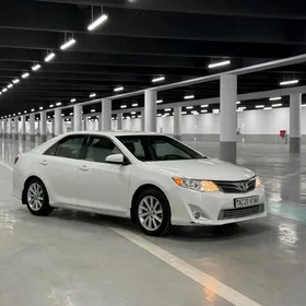 Toyota Camry 2012