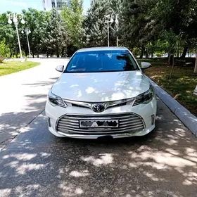 Toyota Avalon 2018
