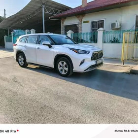Toyota Highlander 2020