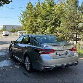 Toyota Camry 2023