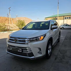 Toyota Highlander 2019