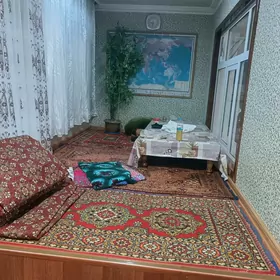 Продаю квартиру в учпункте 