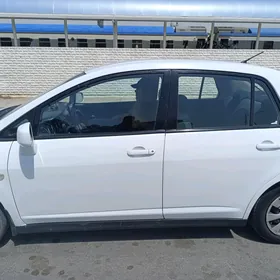 Nissan Versa 2010