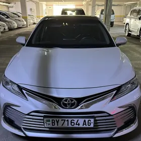 Toyota Camry 2022