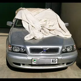 Volvo S40 2002