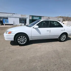 Toyota Camry 1999