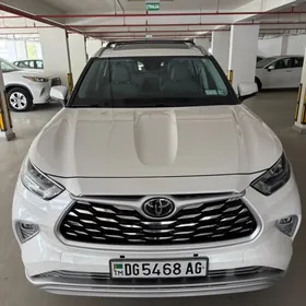 Toyota Highlander 2021