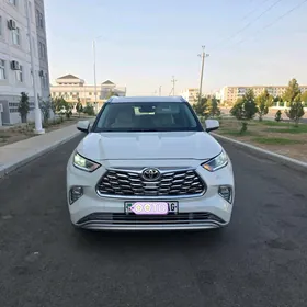 Toyota Highlander 2020