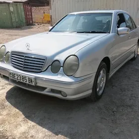 Mercedes-Benz E320 1999