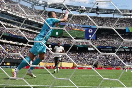 44 ýaşly braziliýaly derwezeban futboldaky oýunlarynyň sany boýunça rekord goýdy