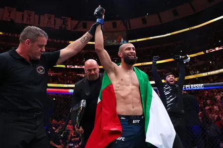 UFC-niň täze çempiony Hamzat Çimaýew dünýäniň iň gowy söweşijileriniň bäşligine girdi