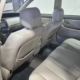 Toyota Avalon 2004