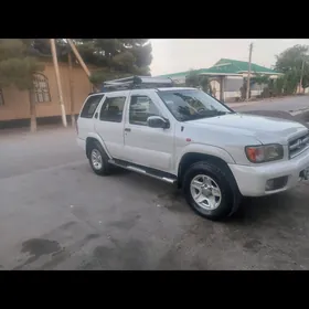 Nissan Pathfinder 2002