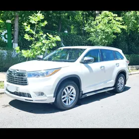 Toyota Highlander 2016
