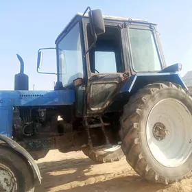 MTZ 82 2005