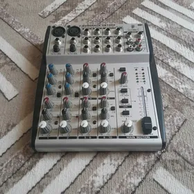 Toý PULT 1002.