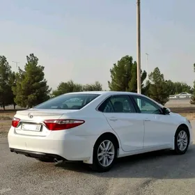 Toyota Camry 2015