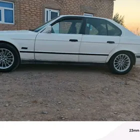 BMW 525 1990