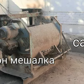 Бетон мешалька и тачылка.