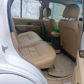 Nissan Pathfinder 2001