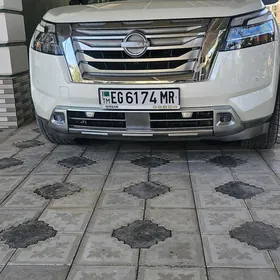 Nissan Pathfinder 2023