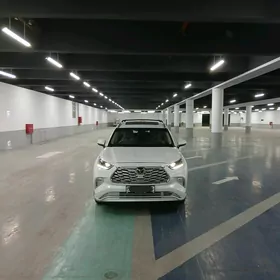 Toyota Highlander 2021