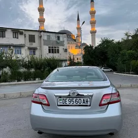 Toyota Camry 2011