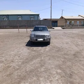 Infiniti QX4 1998