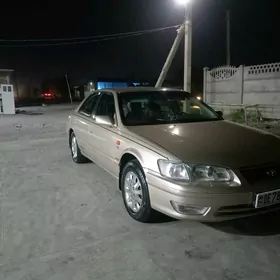 Toyota Camry 2001