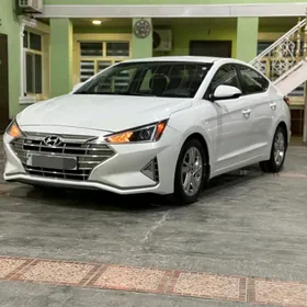 Hyundai Elantra 2020