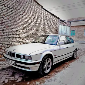 BMW 525 1990
