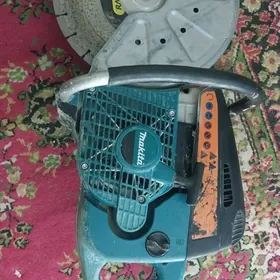 Makita