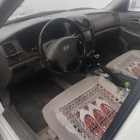 Hyundai Sonata 2004