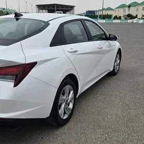 Hyundai Elantra 2021