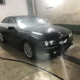 BMW E39 2002