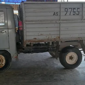 UAZ Profi 1996