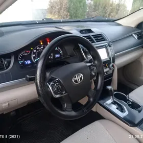 Toyota Camry 2014