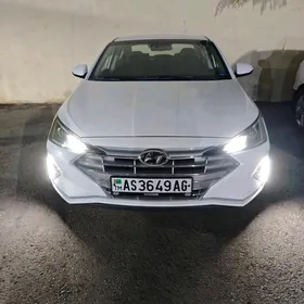 Hyundai Elantra 2019