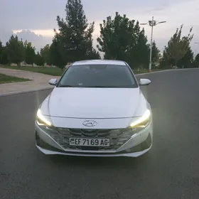 Hyundai Elantra 2021