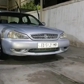 Kia Credos/Clarus 2000