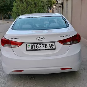 Hyundai Elantra 2012