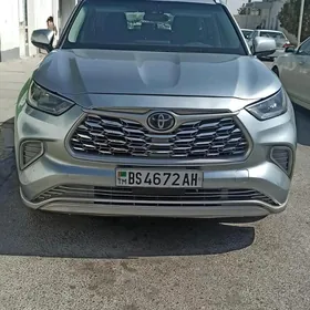 Toyota Highlander 2020