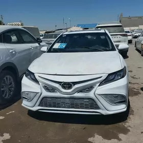 Toyota Camry 2022