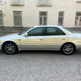 Toyota Camry 2001