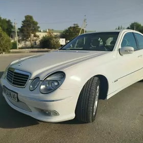 Mercedes-Benz E320 2004