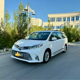 Toyota Sienna 2017