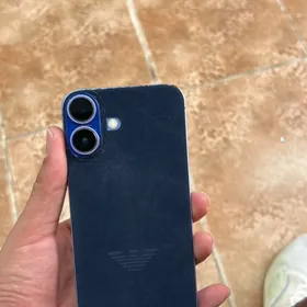 iPhone 16